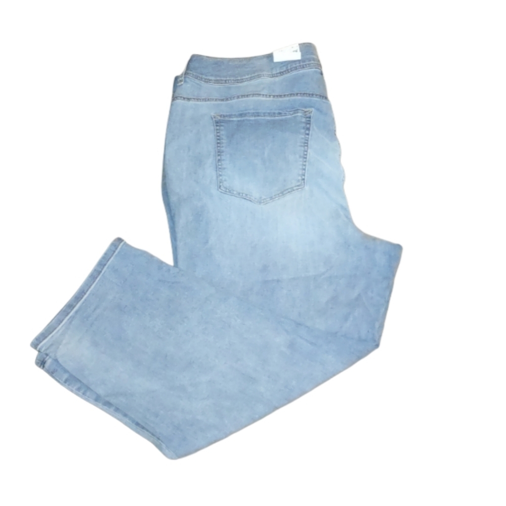 NEW Capri Jeans Women's Light Blue Denim Wallflower NWT 22W